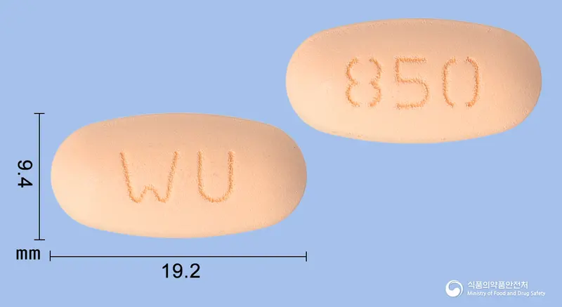 리트라젠듀오정2.5/850mg 앞뒤 사진 (분홍색 타원형, 각인 WU / 850)