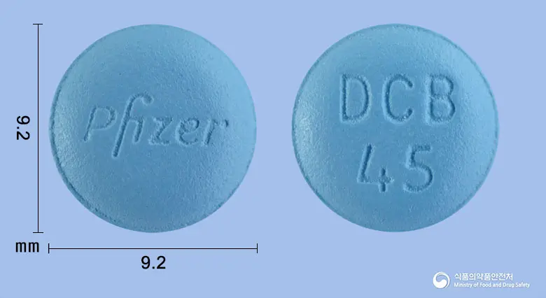비짐프로정45밀리그램(다코미티닙수화물) 앞뒤 사진 (파란색 원형, 각인 DCB45)