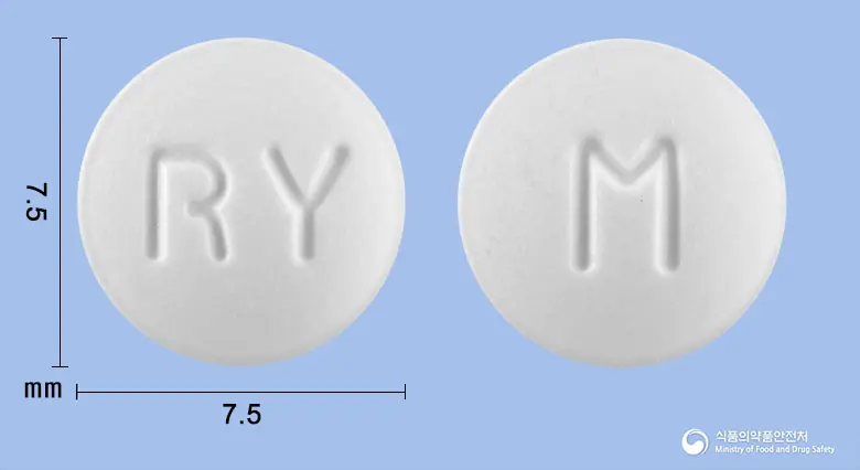 맥프로정(폴라프레징크) 앞뒤 사진 (흰색 원형, 각인 RY / M)