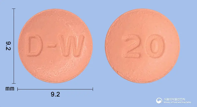 동화로수바스타틴정20밀리그램(로수바스타틴칼슘) 앞뒤 사진 (분홍색 원형, 각인 D-W / 20)