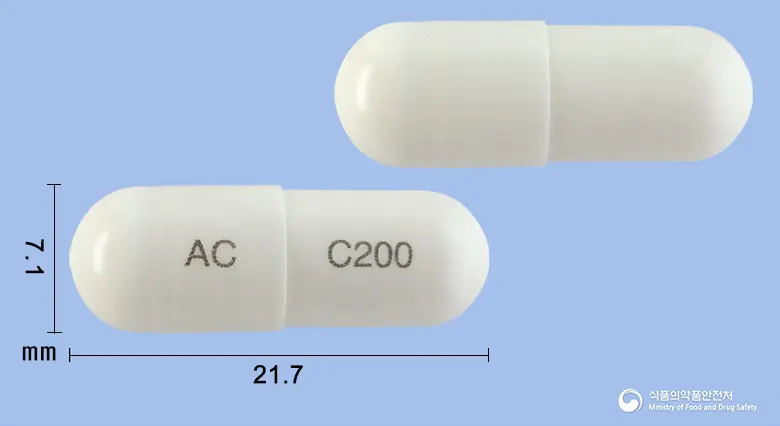 실로엘서방캡슐200밀리그램(실로스타졸) 앞뒤 사진 (흰색 캡슐, 각인 AC C200)