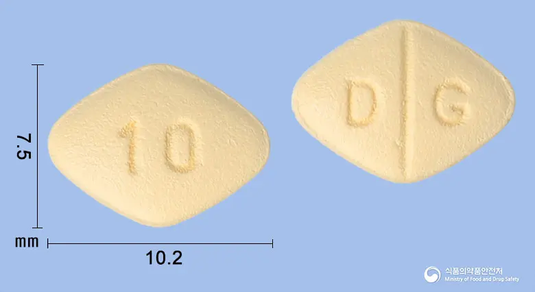 다파론정10밀리그램(다파글리플로진비스L-프롤린) 앞뒤 사진 (주황색 마름모형, 각인 10 / D G)