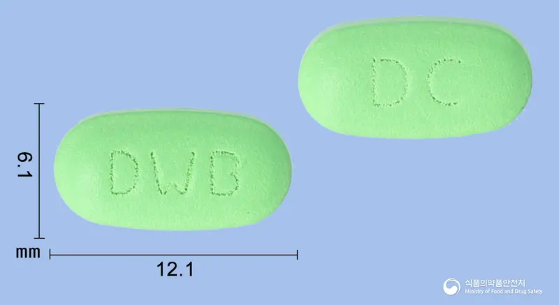 디카듀오정100/1000 앞뒤 사진 (연두색 타원형, 각인 DWB / DC)