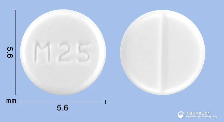 부광메티마졸정2.5밀리그램 앞뒤 사진 (흰색 원형, 각인 M25)