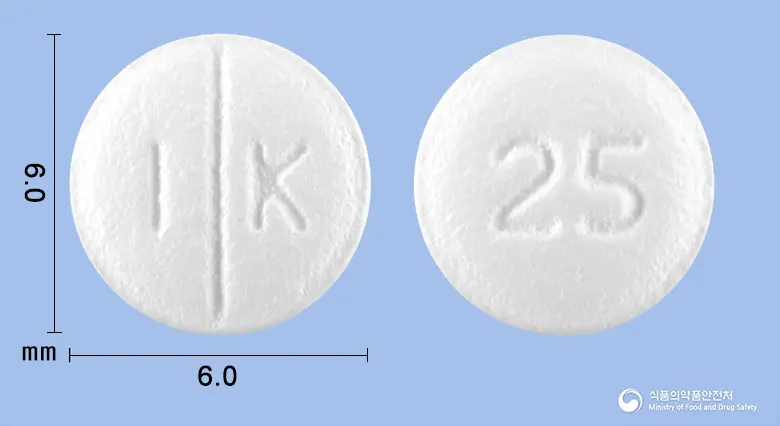 토라피정25밀리그램(토피라메이트) 앞뒤 사진 (흰색 원형, 각인 I K / 25)