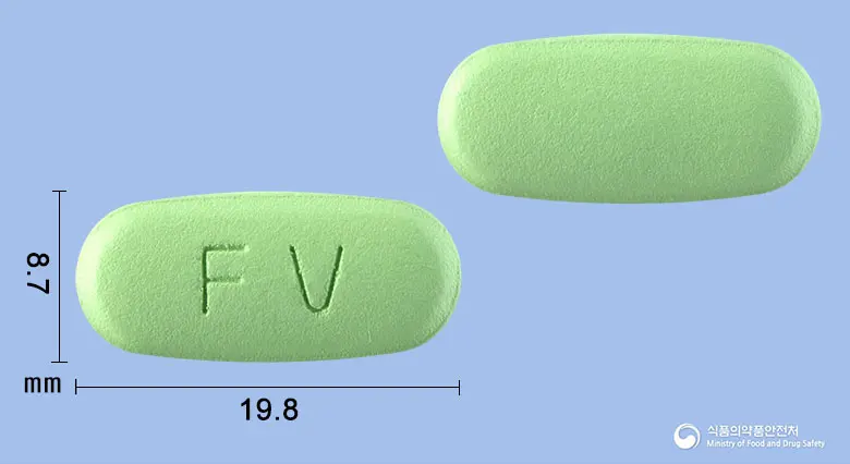 파모비스정 앞뒤 사진 (연두색 타원형, 각인 FV)