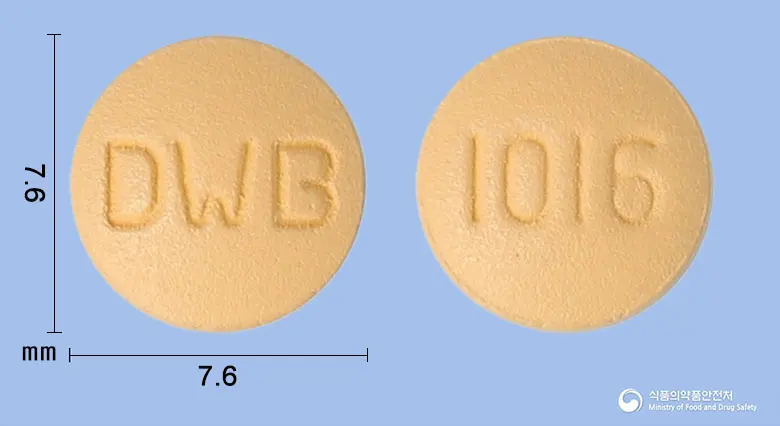 칸데칸듀오정10/16밀리그램 앞뒤 사진 (주황색 원형, 각인 DWB / 1016)