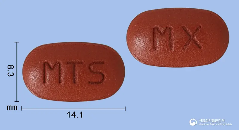헤모맥스정 앞뒤 사진 (갈색 타원형, 각인 MTS / MX)