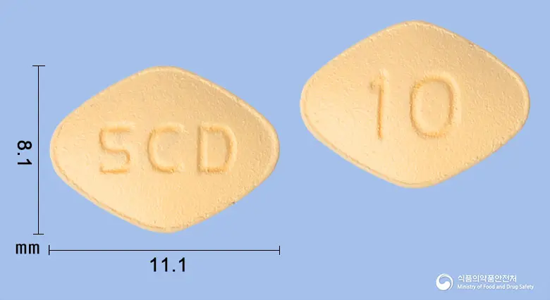 다포가정10밀리그램(다파글리플로진프로판디올수화물) 앞뒤 사진 (주황색 마름모형, 각인 SCD / 10)