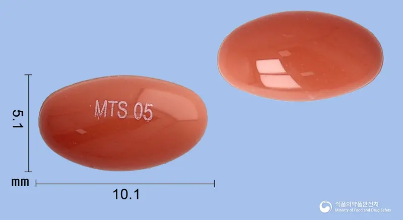 알파칼엠연질캡슐0.5마이크로그램(알파칼시돌) 앞뒤 사진 (주황색 캡슐, 각인 MTS 05)