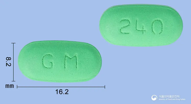 징코맥정240밀리그램(은행엽건조엑스) 앞뒤 사진 (연두색 타원형, 각인 GM / 240)
