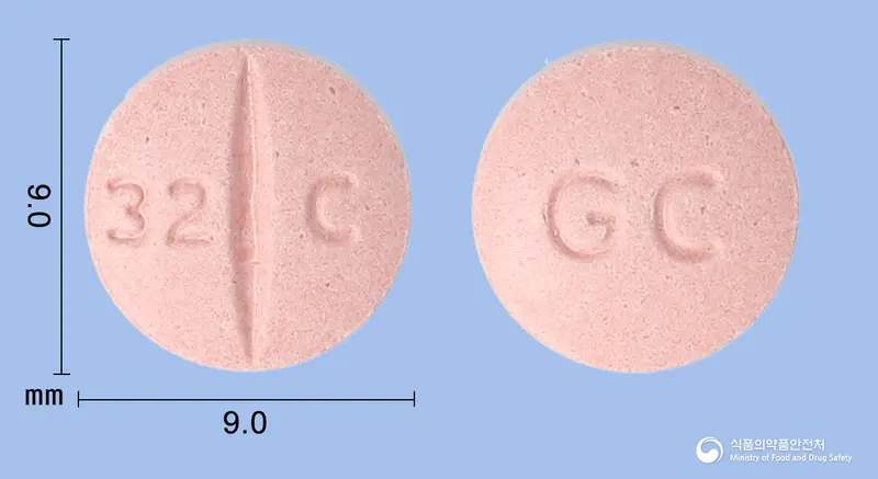 네오칸데정32밀리그램(칸데사르탄실렉세틸) 앞뒤 사진 (분홍색 원형, 각인 32 C / GC)