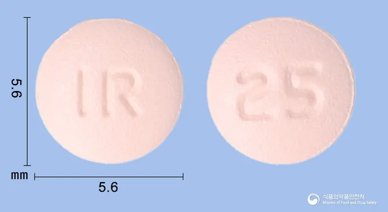 이리퀵정2.5마이크로그램(라모세트론염산염) 앞뒤 사진 (분홍색 원형, 각인 IR / 25)