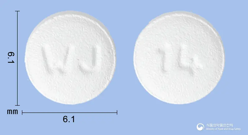 아모틴정10mg(파모티딘) 앞뒤 사진 (흰색 원형, 각인 WJ / 14)