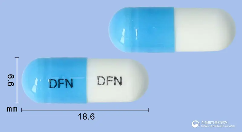 디펜콜노즈캡슐 앞뒤 사진 (파란색 캡슐, 각인 DFN DFN)