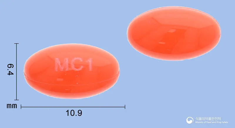 칼시오스연질캡슐1마이크로그램(알파칼시돌) 앞뒤 사진 (주황색 캡슐, 각인 MC1)